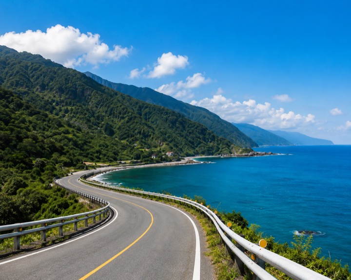 濱海公路與山景